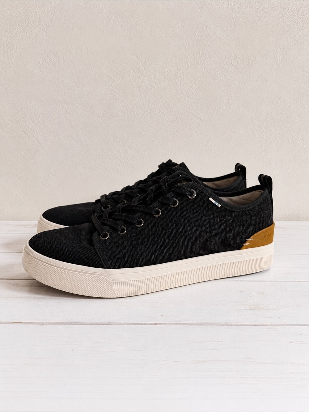 Tom’s Black Corduroy Canvas Low-Top Lace Up Sneakers with Tan Heel Accent